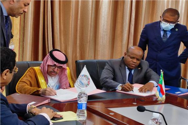 جانب من توقيع تعاون مشترك مع حكومة جمهورية القمر المتحدة