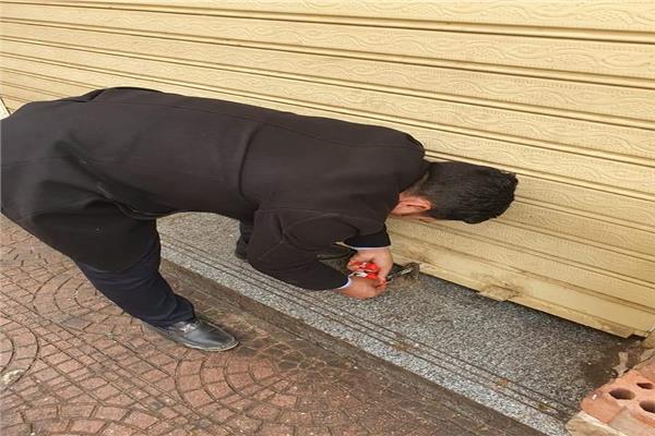غلق وتشميع 5 أنشطة تجارية مخالفة بحي شرق مدينة نصر