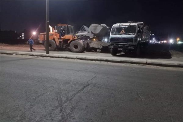 رفع  200  طن  قمامة ومخلفات صلبة  بمركز المنيا