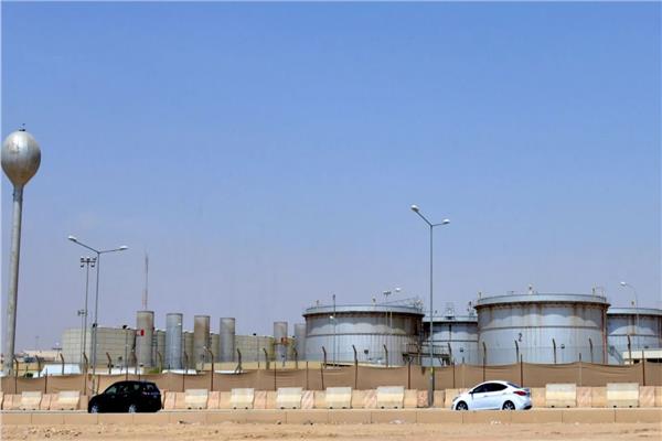 أرشيفية لإحدى المصافي في الرياض