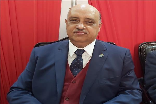 رئيس تعاونيات الإسكان