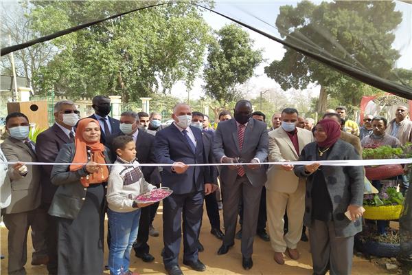 عبد العاطي ووزير الرى الجنوب سودانى يفتتحان معرض "زهور الربيع" بالقناطر الخيرية