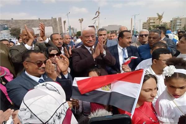  افتتاح المسرح المتنقل على كورنيش السويس