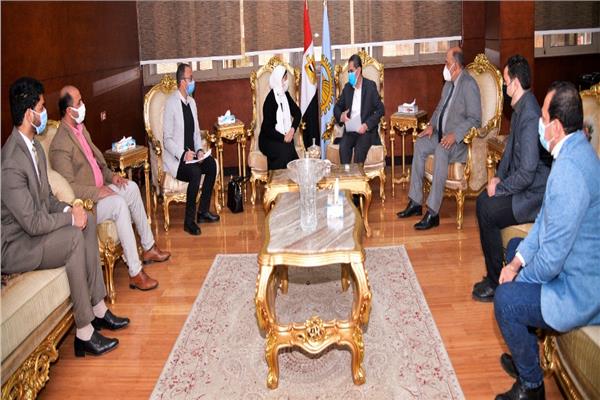 محافظ الغربية يستقبل ممثلي الشباب والرياضة استعدادا لمنتدى شباب الدلتا