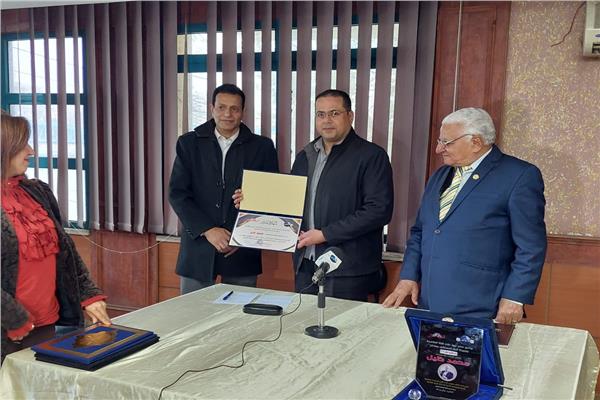 ثقافة الدقهلية تكرم عميد السرد العربي محمد خليل
