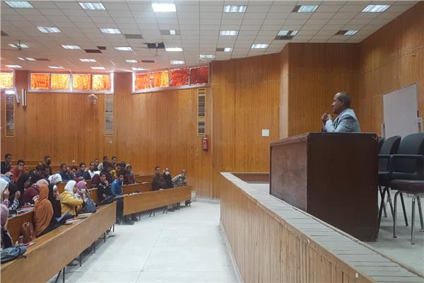 ندوة جامعة جنوب الوادي