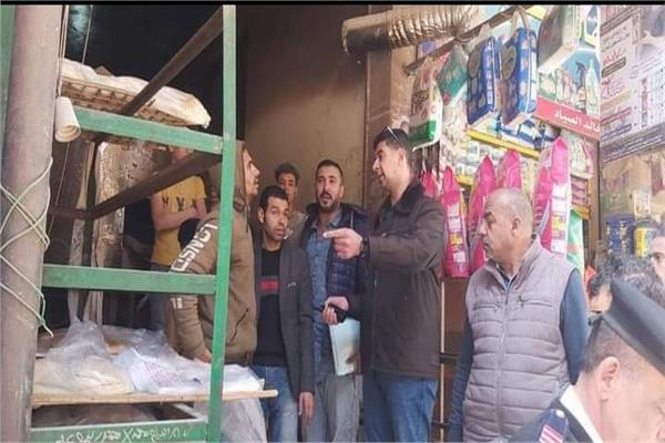 نائب محافظ القليوبية يشن حملات على الأسواق وتحرير محاضر للمخالفين 