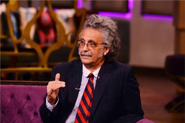 الدكتور حسين خيري  نقيب الأطباء