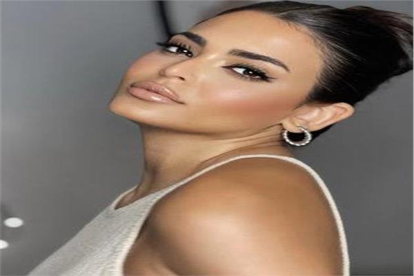  الفنانة أسماء جلال،