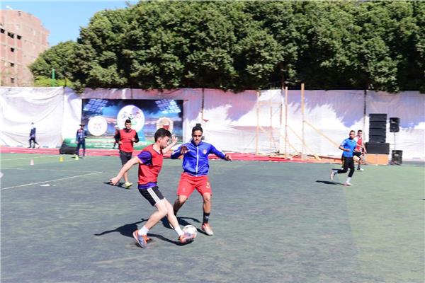 "جنوب الوادي " يتصدر  الكرة الخماسية