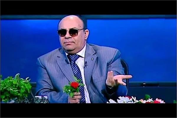 الدكتور مبروك عطية