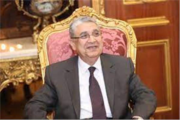 الدكتور محمد شاكر وزير الكهرباء والطاقة المتجددة