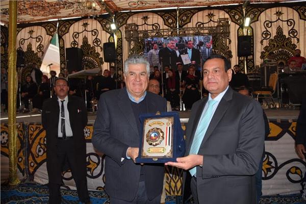 تكريم عبد الحكيم عبد الناصر