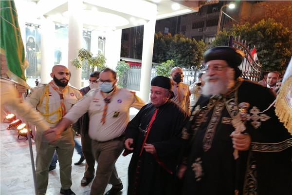 البابا تواضروس الثاني يزور مار بشارة بطرس الراعي  بكاتدرائية ماريوسف المارونية بالظاهر 