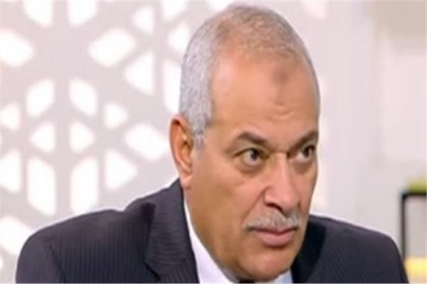  الدكتور عبد العزيز السيد رئيس شعبة الثروة الداجنة 
