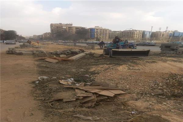 استكمال أعمال الرصف بشارع المعادي في البساتين 