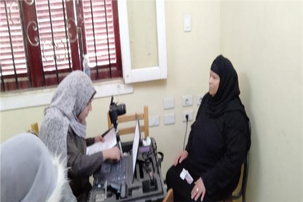 قومي المرأة بأسيوط يواصل دعم السيدات المعيلات واستخراج بطاقات الرقم القومي 