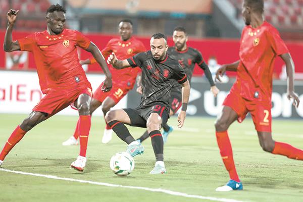 الأهلى تخطى المريخ ويحتاج نقطة أمام الهلال
