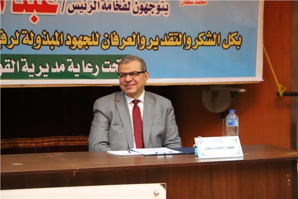 وزير القوي العاملة محمد سعفان