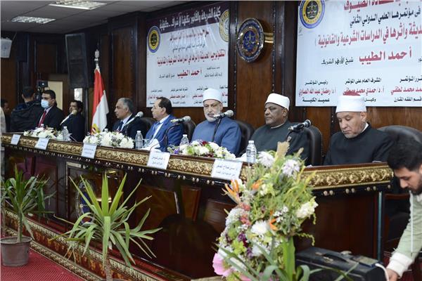 المؤتمر العلمي "التكنولوجيا الحديثة وأثرها في الدراسات الشرعية والقانونية "بالأزهر 