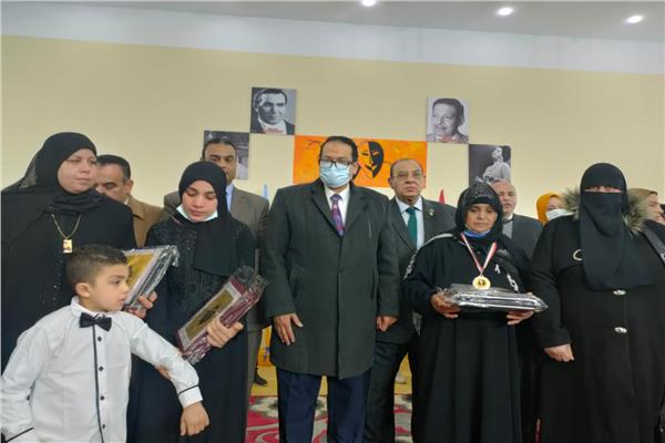 مديرية التربية والتعليم بالغربية تكرم أمهات الشهداء