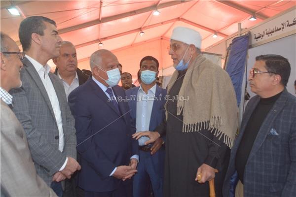  محافظ الجيزة يفاجئ العارضين بمعرض أهلاً رمضان بفيصل للتأكد من إلتزامهم بنسب التخفيضات