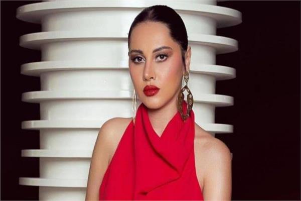 الفنانة ياسمين رئيس