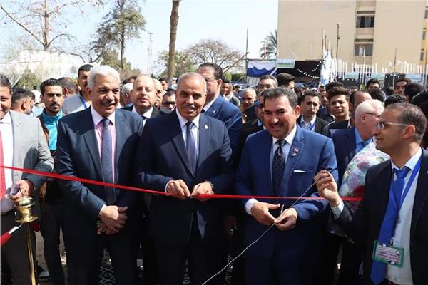 رئيس جامعة الأزهر يفتتح المعرض الزراعي الرابع