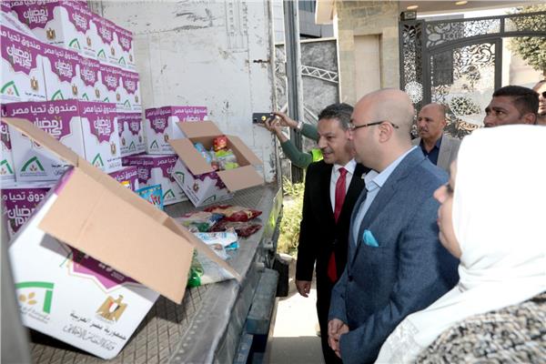 محافظ بني سويف يستقبل 88 طن مواد غذائية