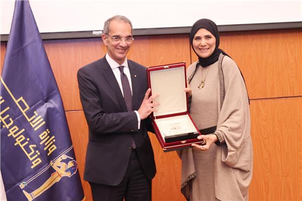 عمرو طلعت وزير الاتصالات وتكنولوجيا المعلومات