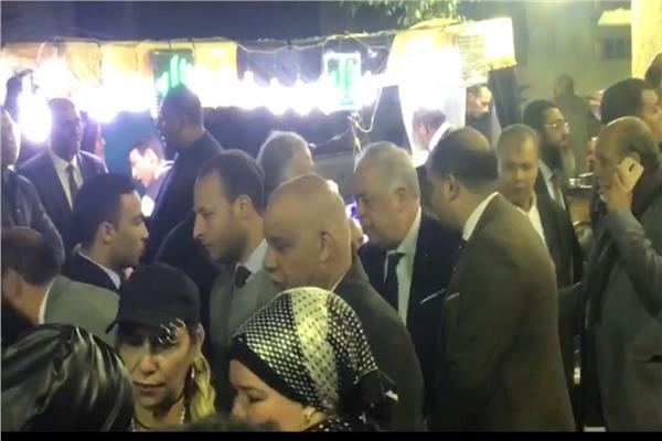 نقيب الفنانين يقدم واجب العزاء لأسرة رجائي عطية نقيب المحامين