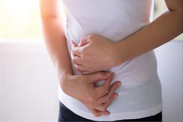 10 أعراض عند الإصابة بسرطان القولون.. أبرزها آلام في البطن | بوابة أخبار  اليوم الإلكترونية