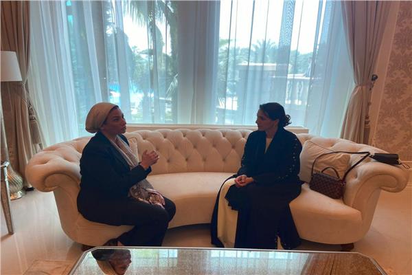 لقاء الدكتورة ياسمين فؤاد وزيرة البيئة ، بمريم المهيرى وزيرة البيئة