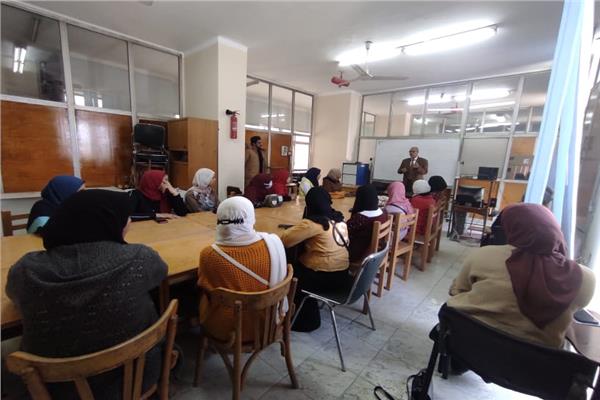 جانب من الدورات التدريبية