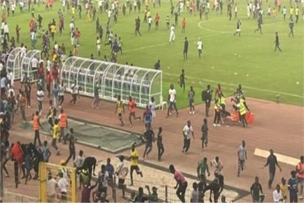 أحداث شغب في مباراة نيجيريا وغانا