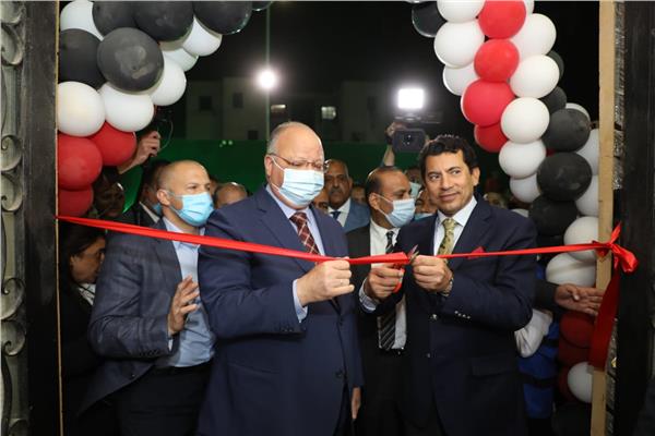 وزير الشباب ومحافظ القاهرة  يفتتحان مبنى مديرية الشباب والرياضة