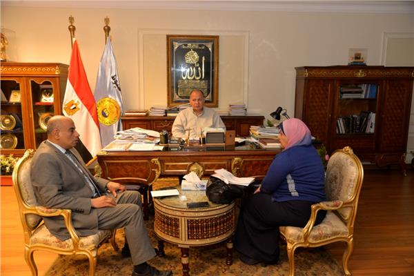 محافظ أسيوط يعتمد بعض قرارات التصالح في مخالفات البناء ويؤكد استمرار حملات إزالة مخالفات البناء   