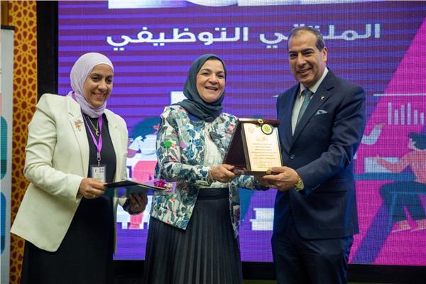 إشادة كبيرة بالملتقى التوظيفي بكلية العلوم بنات جامعة الأزهر بالقاهرة  