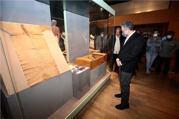 وزير السياحة والآثار