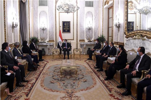 رئيس الوزراء يستقبل وفد لجنة التقييم التابع لمفوضية الاتحاد الأفريقي