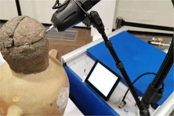  أواني طعام فرعونية تحتفظ برائحتها المميزة داخل مقبرة خا وميريت