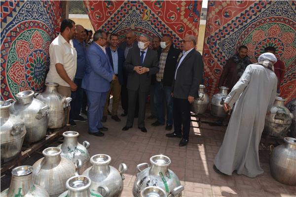 محافظ المنيا يتفقد مشروع "قدرة الفول المدمس"