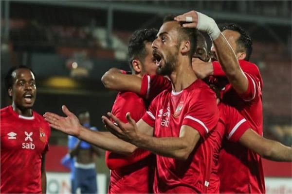عبد القادر ولاعبي الأهلي