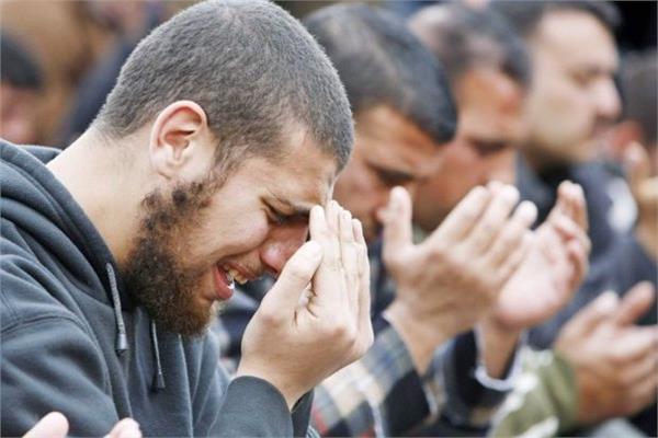 البكاء عند قراءة القرآن