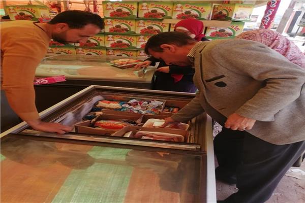 محافظ الغربية يتابع توافر السلع الغذائية