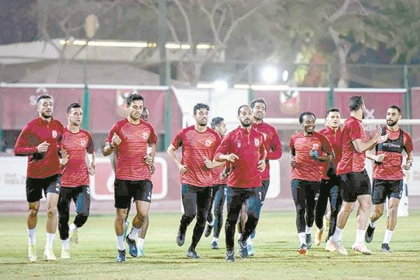الأهلى يبحث عن تأمين صدارته للدورى
