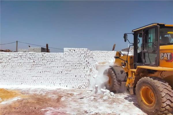 ازالة حالتين تعدي في المهد بمطاي بالمنيا 
