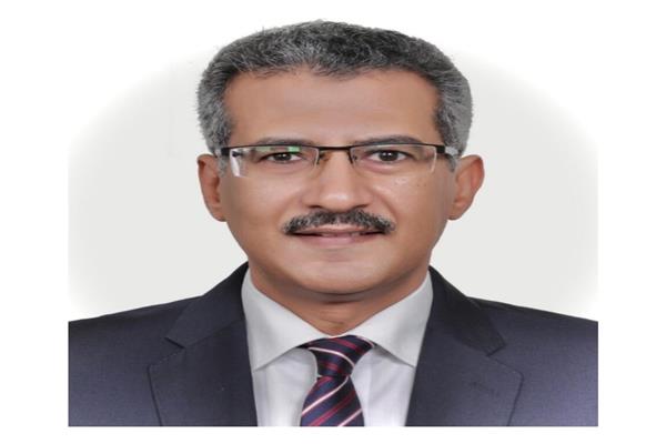 ممدوح مهدى يهنئ علماء جامعة حلوان الفائزين بجوائر الدولة 