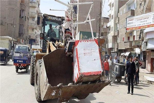 سوهاج  تحرير 250 محضر مخالفات مرافق .. وضبط 4558 مضبوطات متنوعة خلال شهر