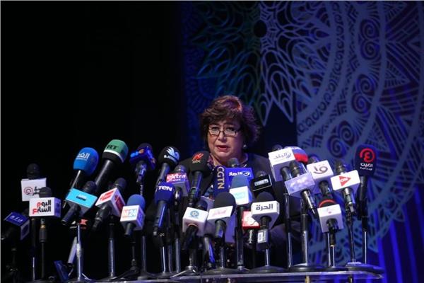 وزيرة الثقافة
